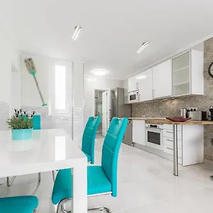 https://apartment-space-with-panoramic-view.adeje-hotels.com